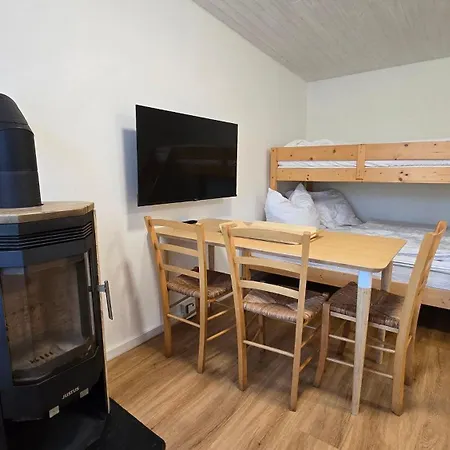 Kaiserbad-ahlbeck-suesses-ferienhaus-strandheim * הרינגסדורף